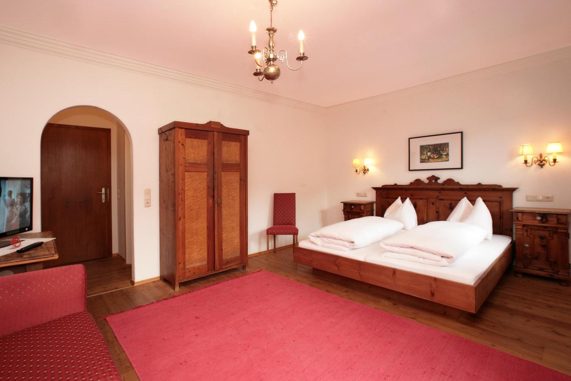 Gasthof Zur Post Maishofen Room photo