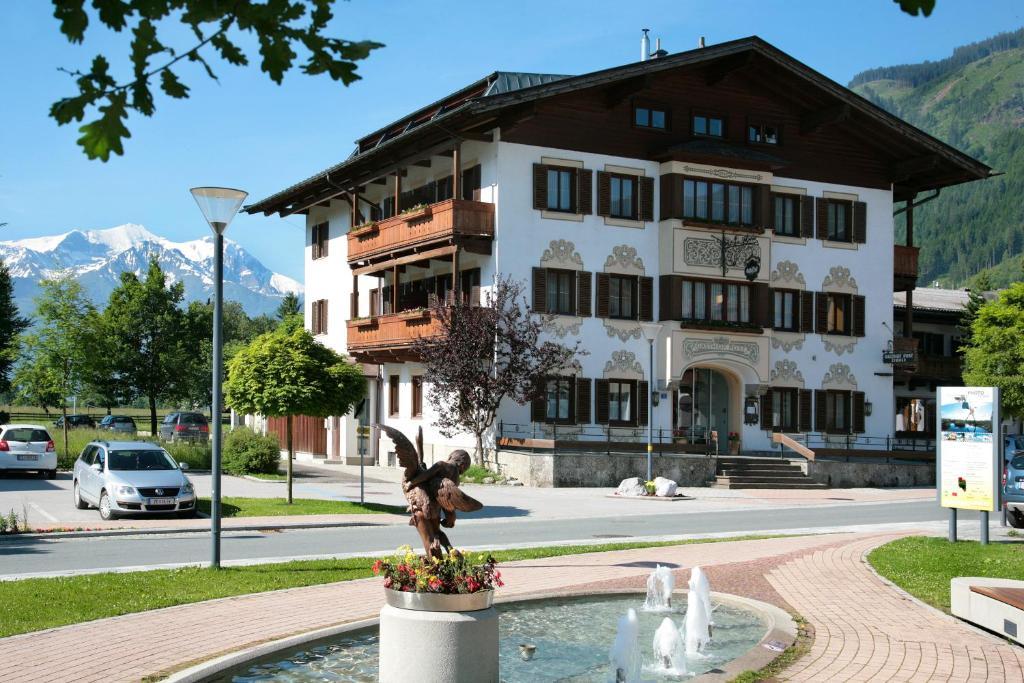 Gasthof Zur Post Maishofen Exterior photo