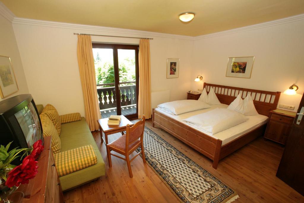 Gasthof Zur Post Maishofen Room photo