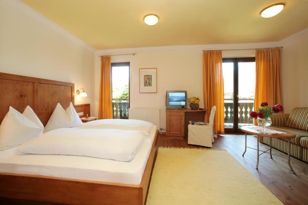Gasthof Zur Post Maishofen Room photo