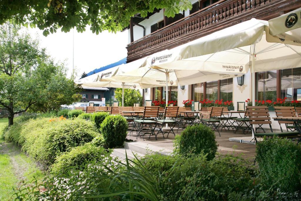 Gasthof Zur Post Maishofen Exterior photo